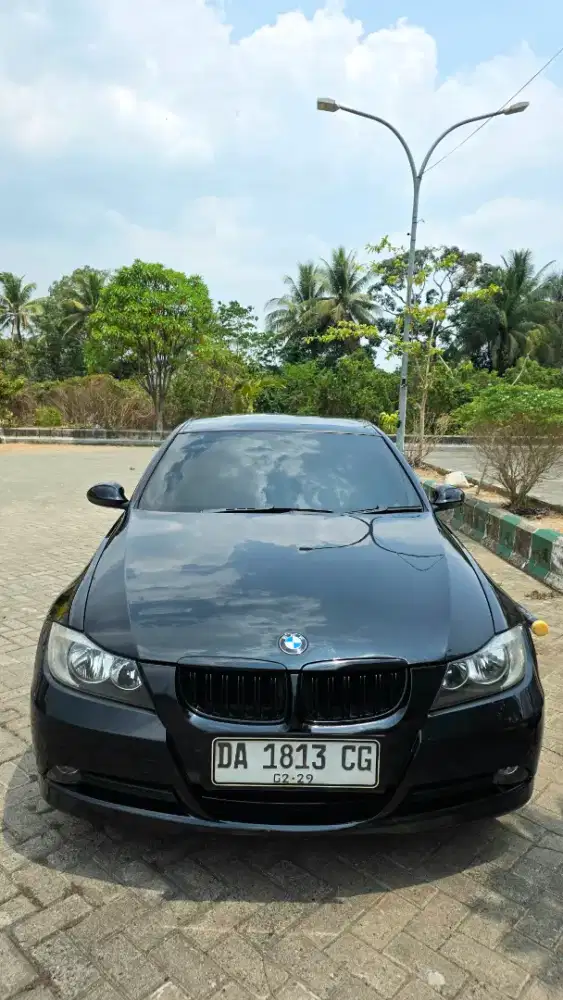 BMW E90 320i 2008