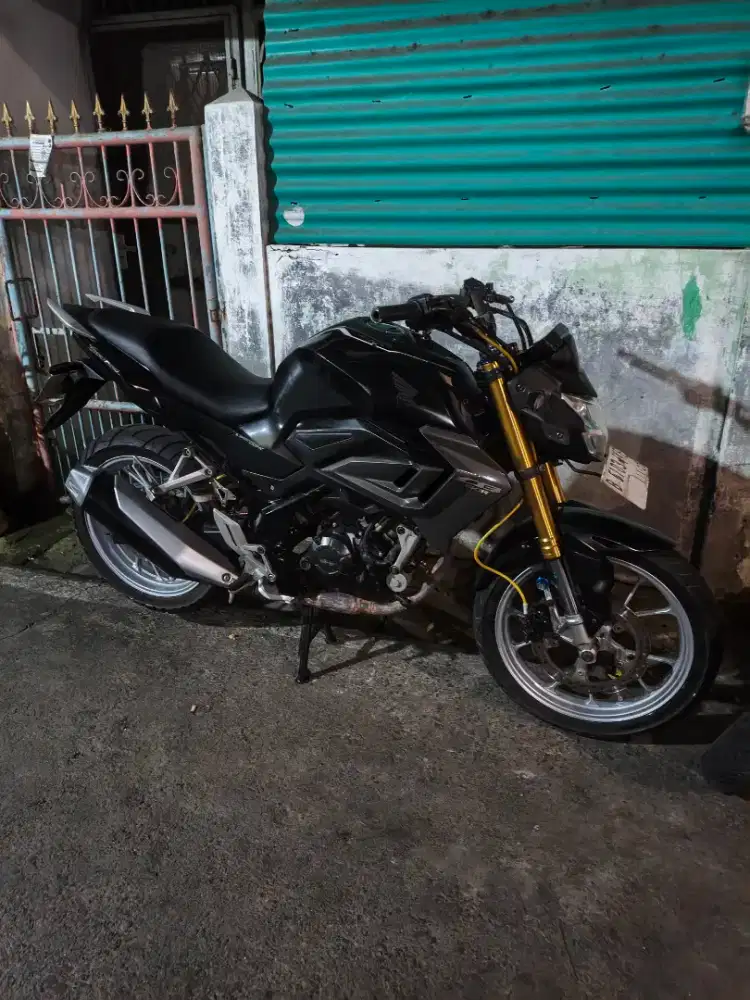 dijual cb150r ss lengkap thn 2022