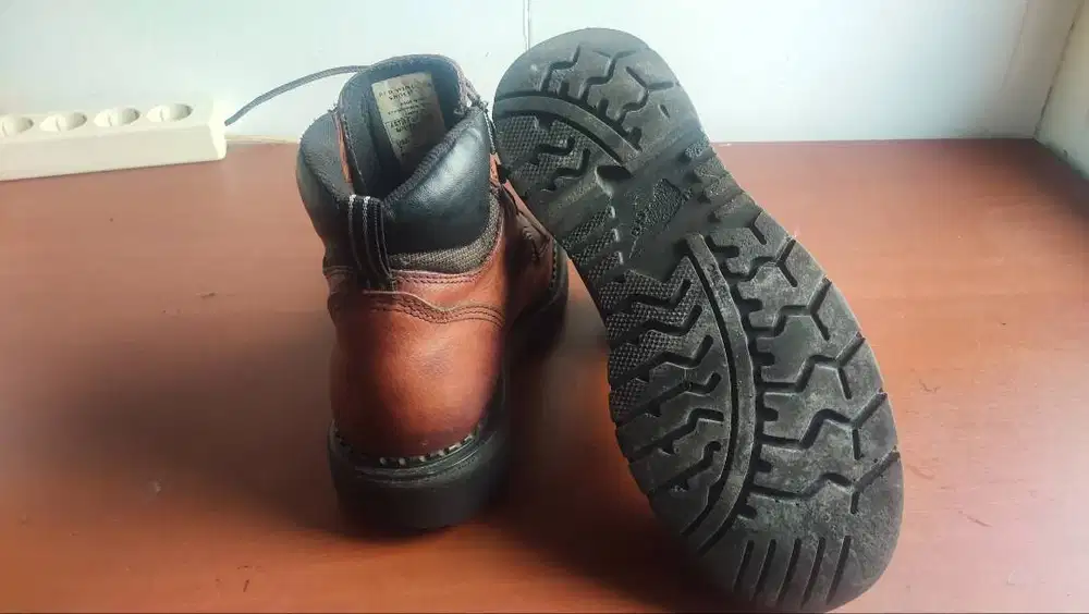 Sepatu Safety RED WING