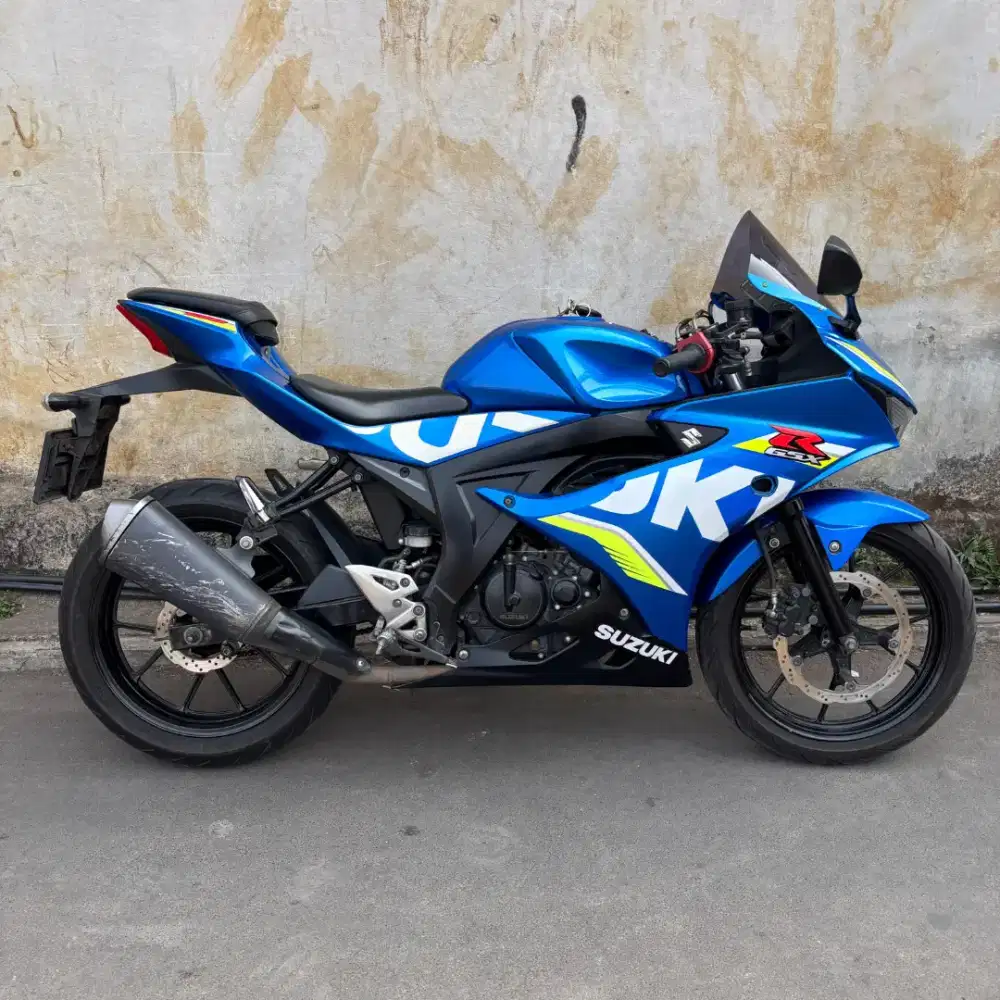 Suzuki gsx 150 r Plat d