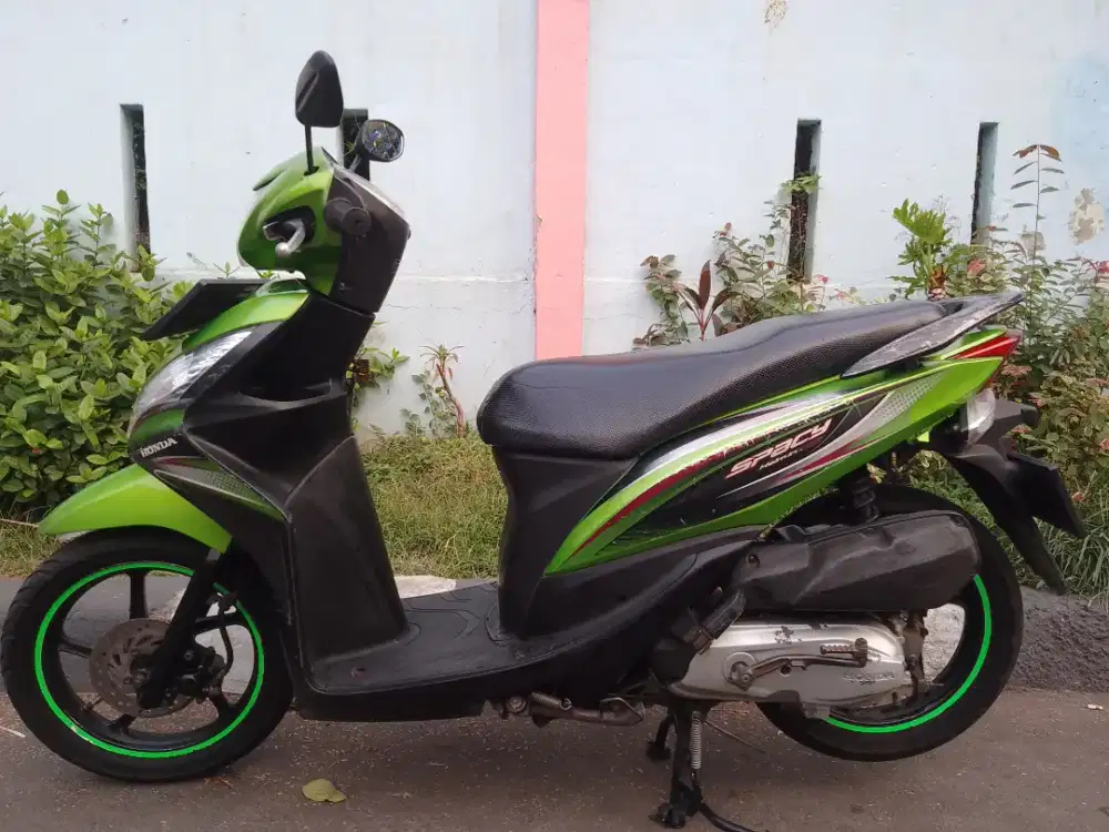 Honda spacy 2011