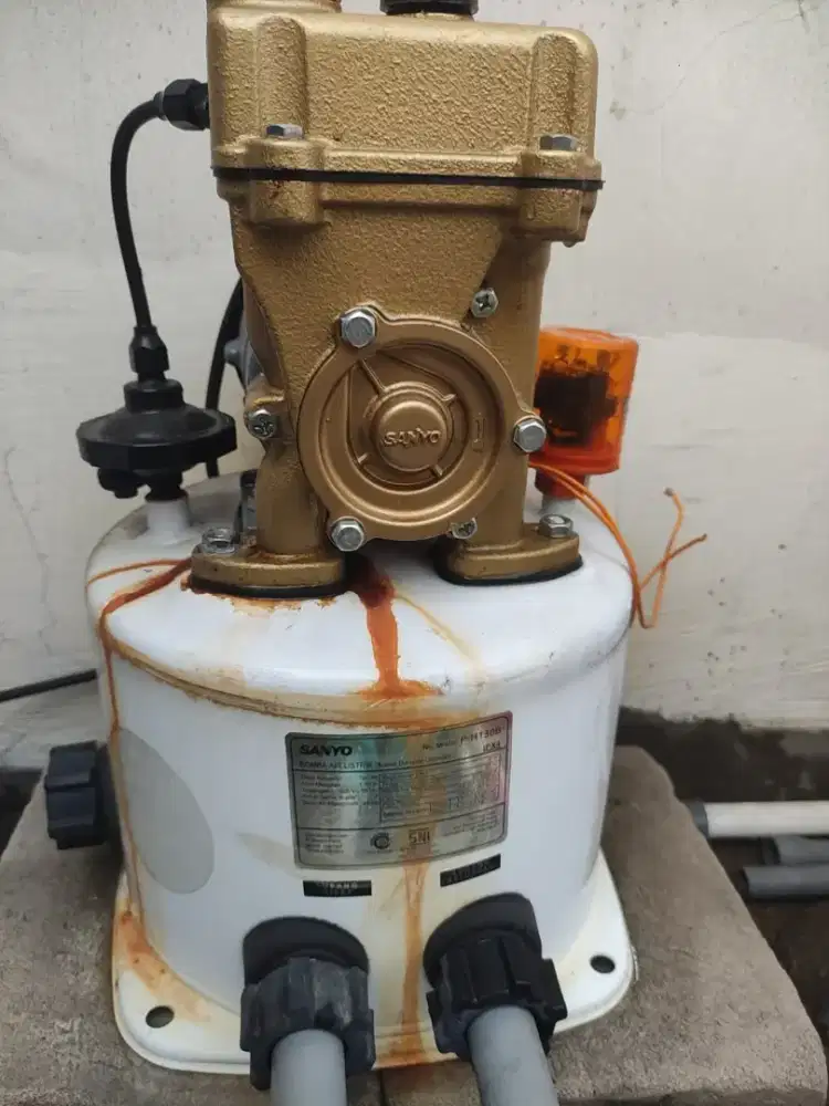 Pompa air bekas