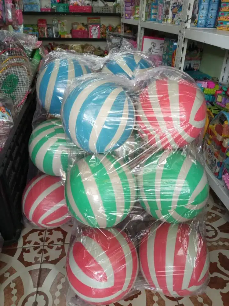 mainan anak bola sepakk hrga per-pcs