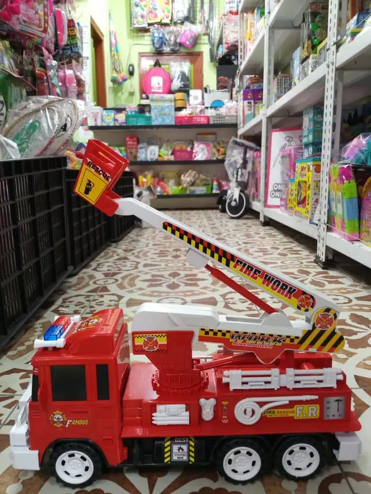 mainan anak truk pemadam fire work