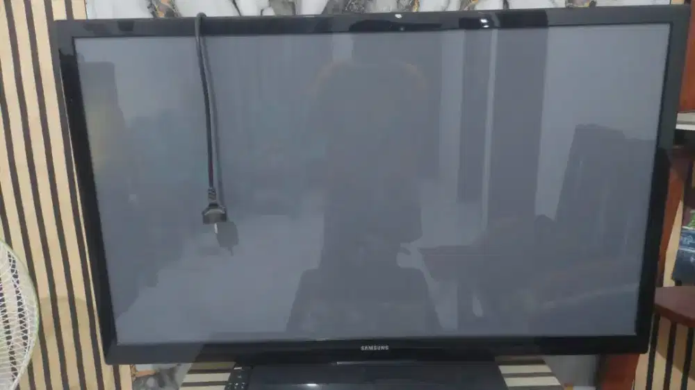 di jual Tv dan speaker