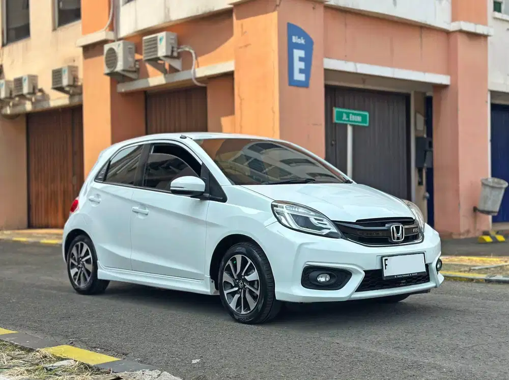 Jual Cepat : Honda Brio RS 1.2 AT 2017 Putih Service Record Tdp 19jt