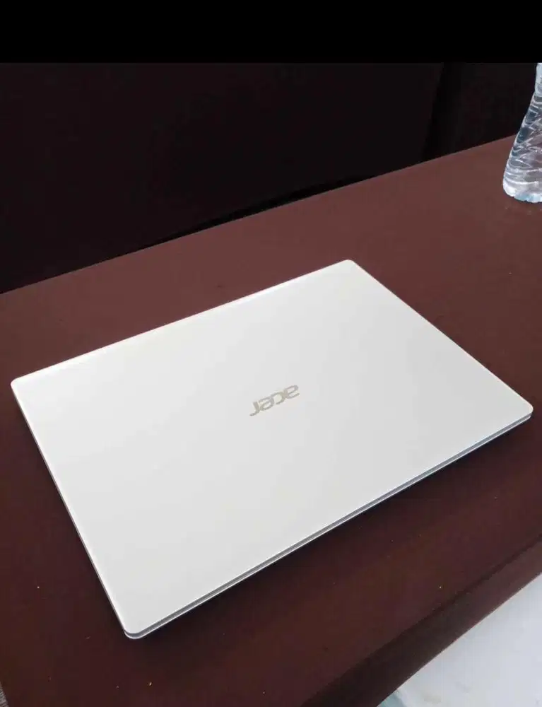 Acer aspir 3 slim masi lengkap dengan kotak dan buku buku