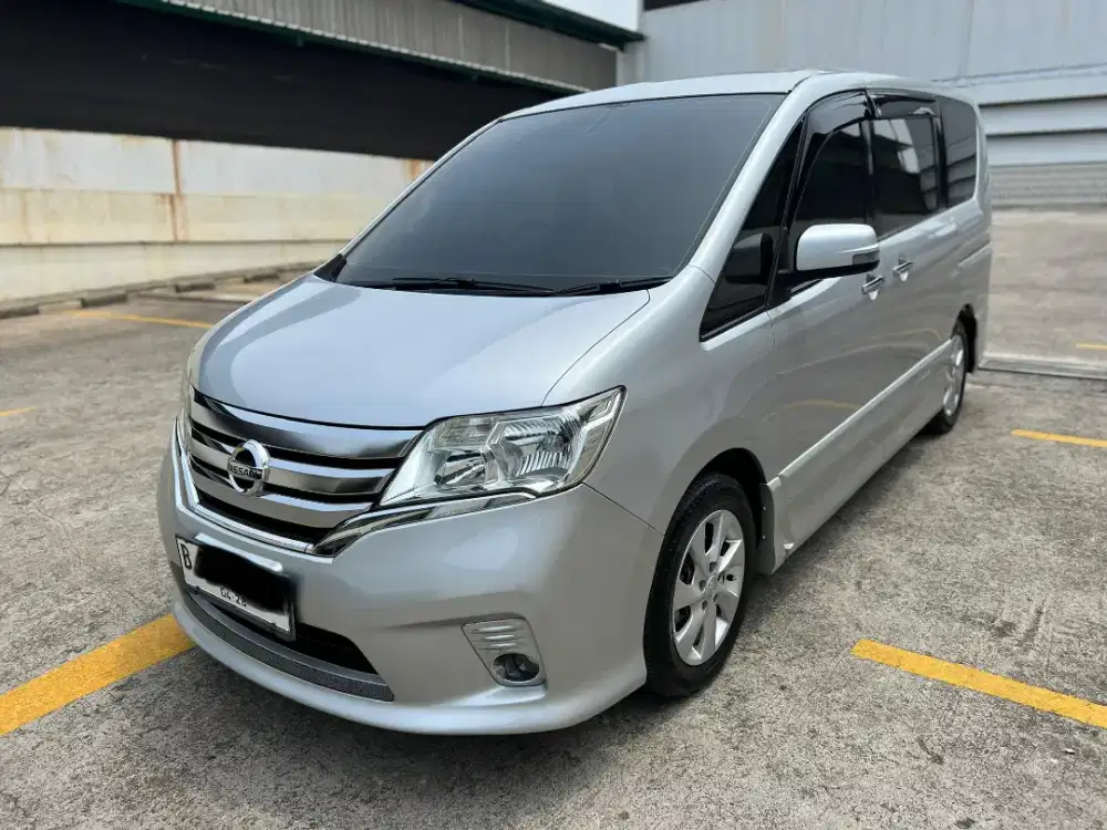 DP murah ! Nissan Serena 2.0 HWS 2013