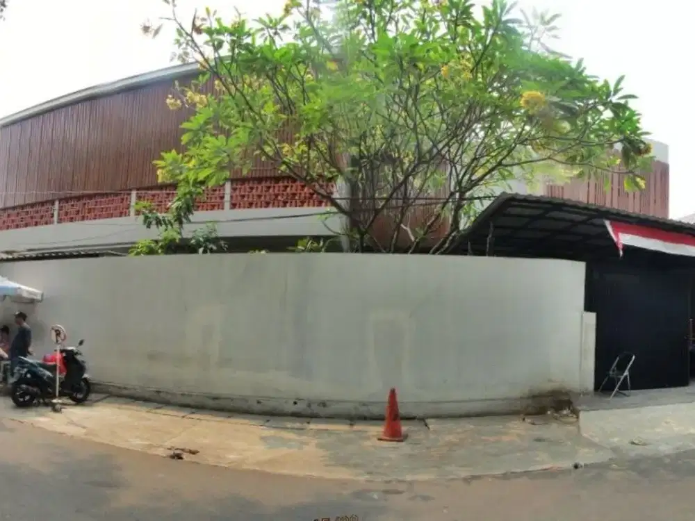 Rumah Hoek 2Lt di Tangkuban Perahu Guntur Setiabudi, Selangkah Ke CBD