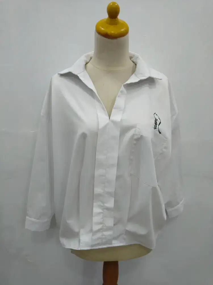 Kemeja Putih Bersih Casual Preloved