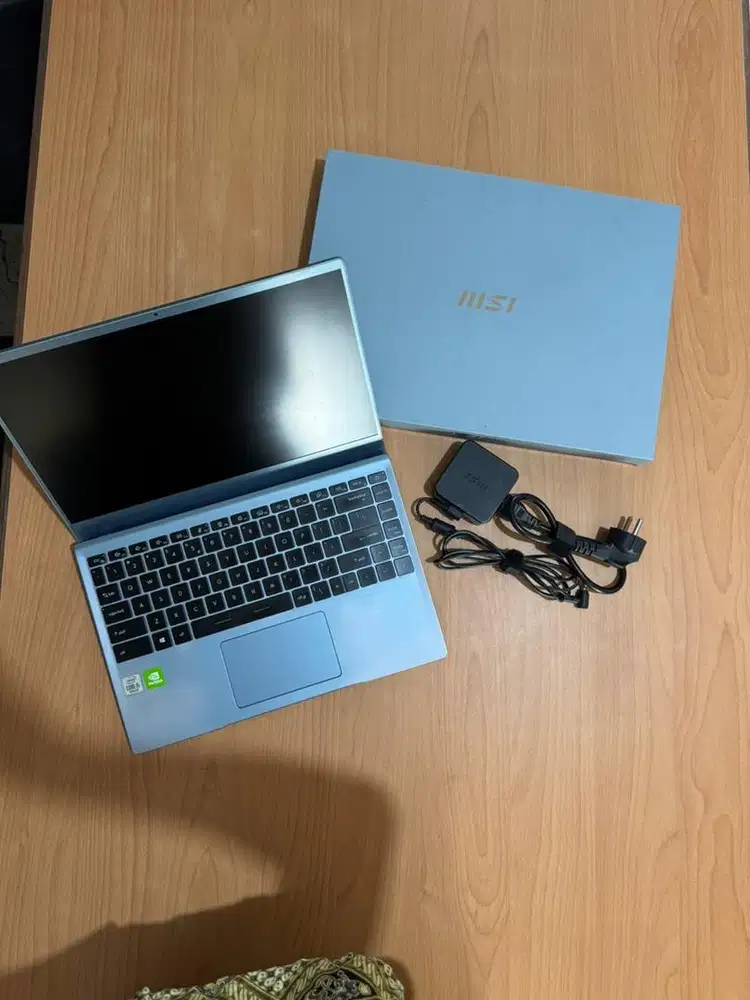 Laptop MSI Modern 14 Second