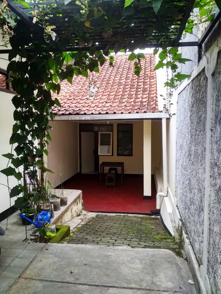 Disewakan Kamar Kost Mahasiswa/Karyawan Pinggir Jalan Gerlong Hilir
