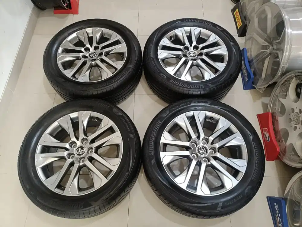 OEM Innova Zenix Q R18 + Bridgestone