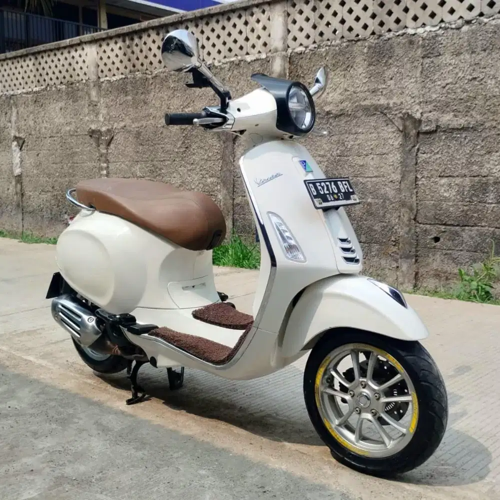 Vespa Primavera ABS 150 cc Tahun 2022 ISTIMEWA