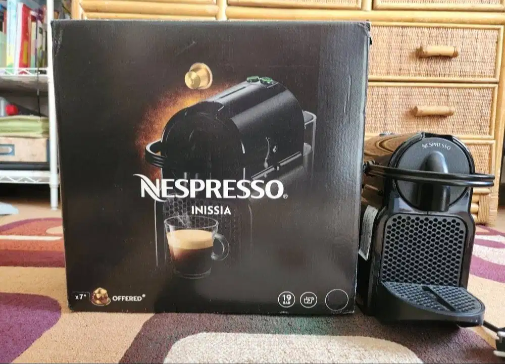 Nespresso Innisia - Like New