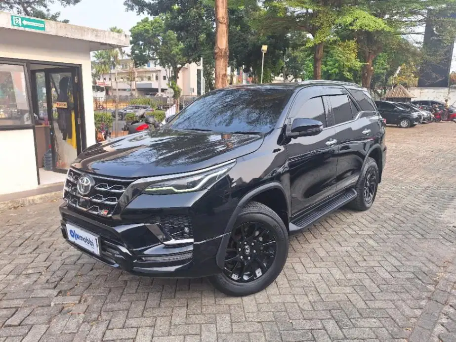 LOW DP Toyota Fortuner 2.8 VRZ GR Sport-AT 2023 NJJ