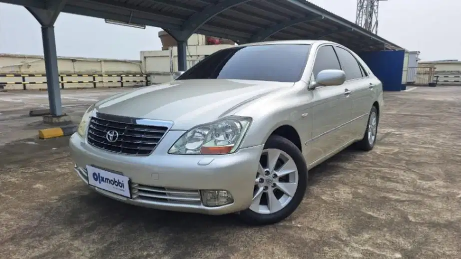 Toyota Crown  3.0 Royal Saloon Bensin-AT 2005