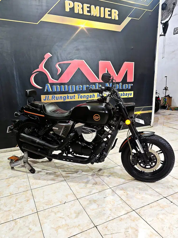Beneli Keeway V250Fi warna Hitam Matte Th 2022/2023. Anugerah Motor