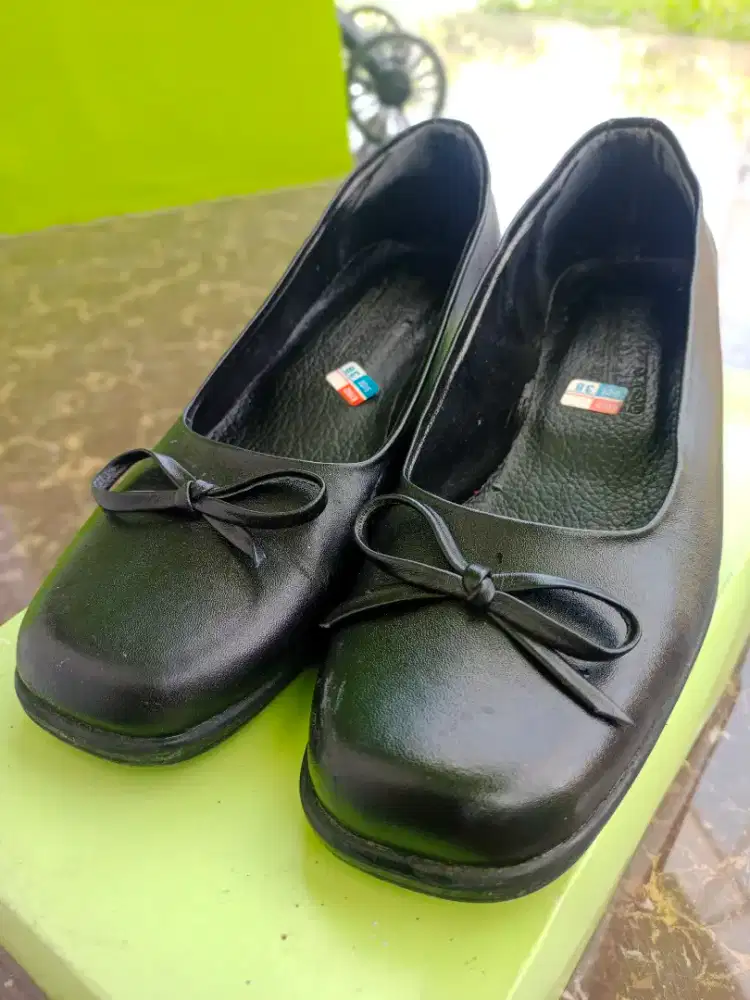Sepatu Vantofel Wanita Hitam