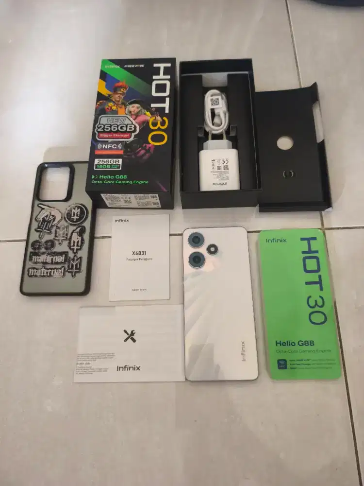 Infinix hot 30 8/256 white mulus asli