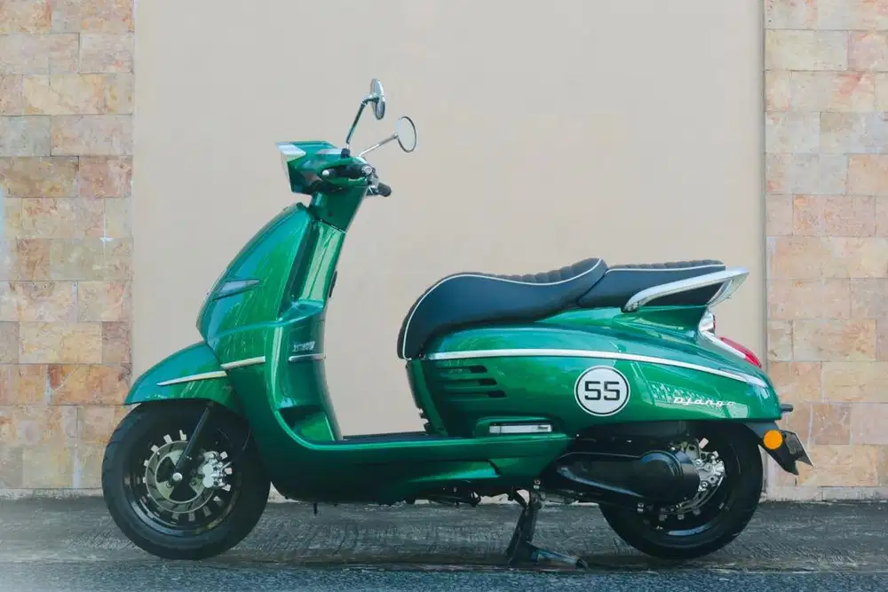 Peugeot Django 150 ABS low oddo vespa primavera sprint Xmax Forza