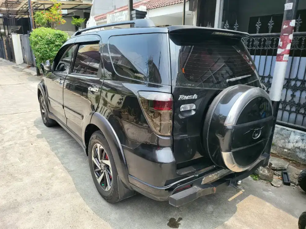 Toyota rush G at matic 2014 pajak off