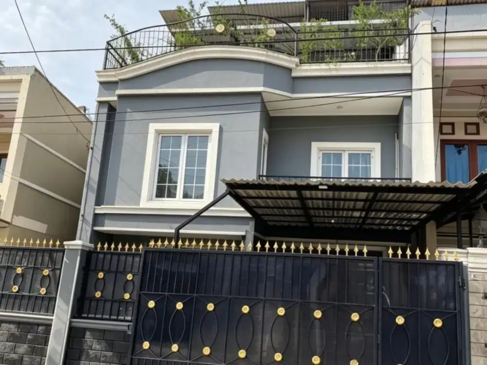 DIJUAL RUMAH FULL FURNISH 3 LANTAI + ROOFTOP DI TAMAN PALEM LESTARI