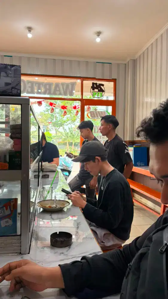 Lowongan kerja Warteg untuk Cewe bagian layanin