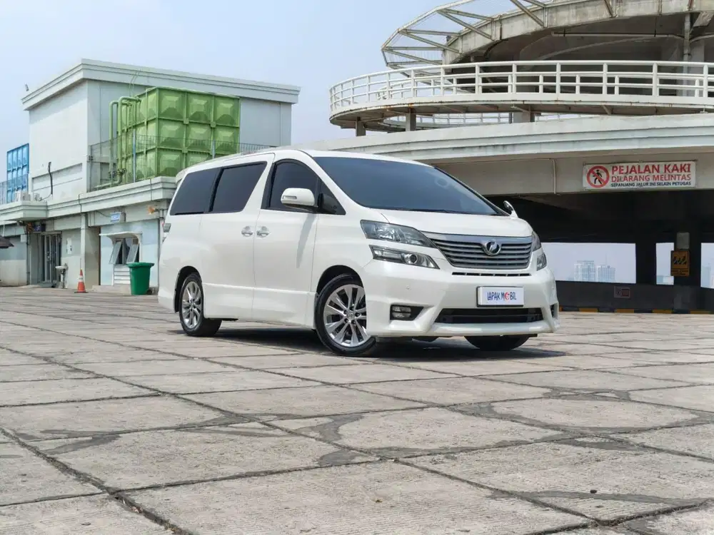 Toyota Vellfire Z 2.4 Matic AT 2011 Putih KM 143RB