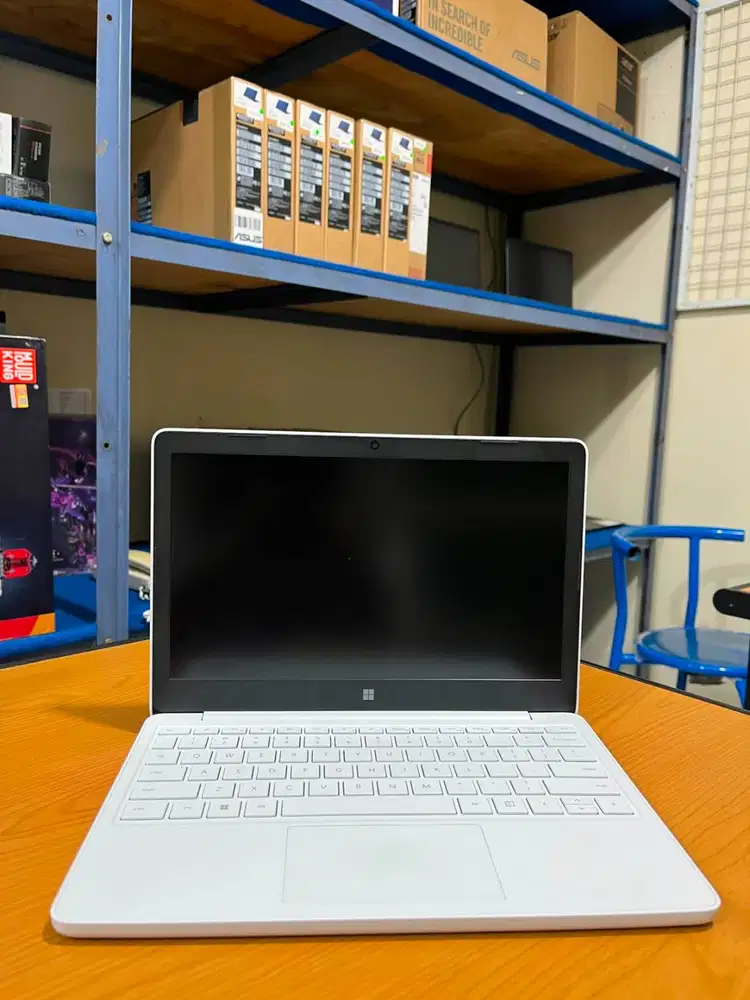 Laptop Microsoft Surface Laptop SE RAM 8GB SSD 128GB EMMC WINDOWS 11