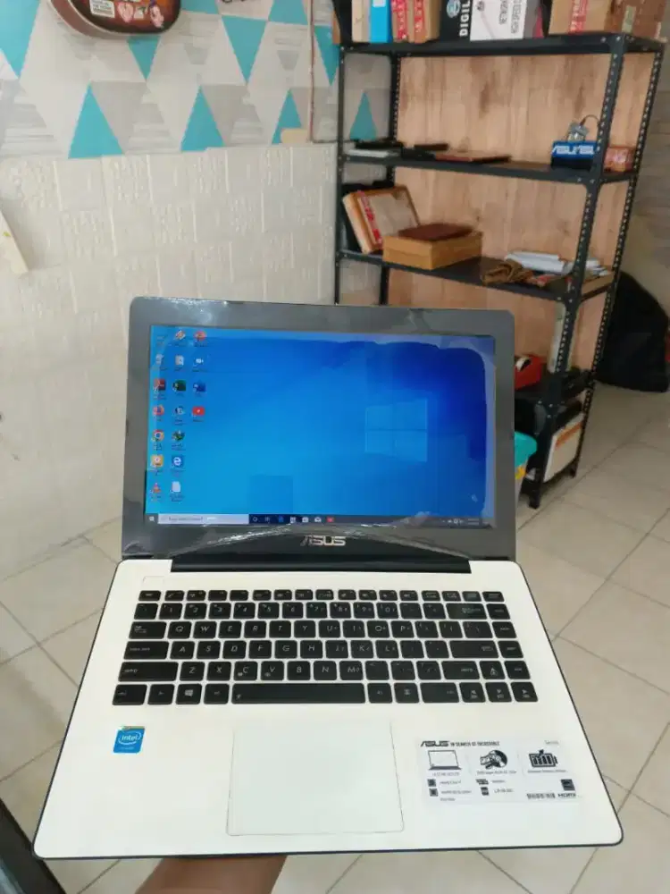 Laptop Asus x453s
