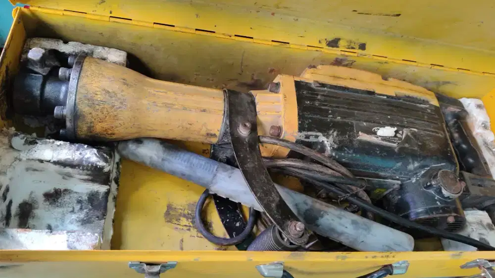 Jack hammer Listrik PH65