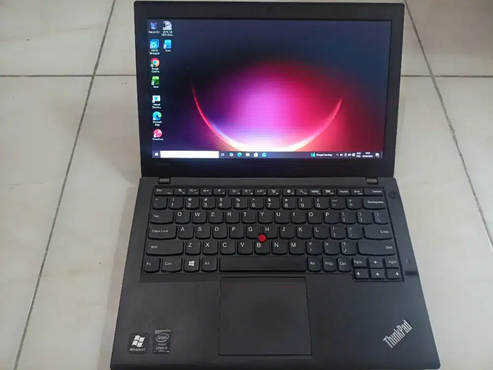 Lenovo thinkpad x260 i5 gen 6 ssd ngebut