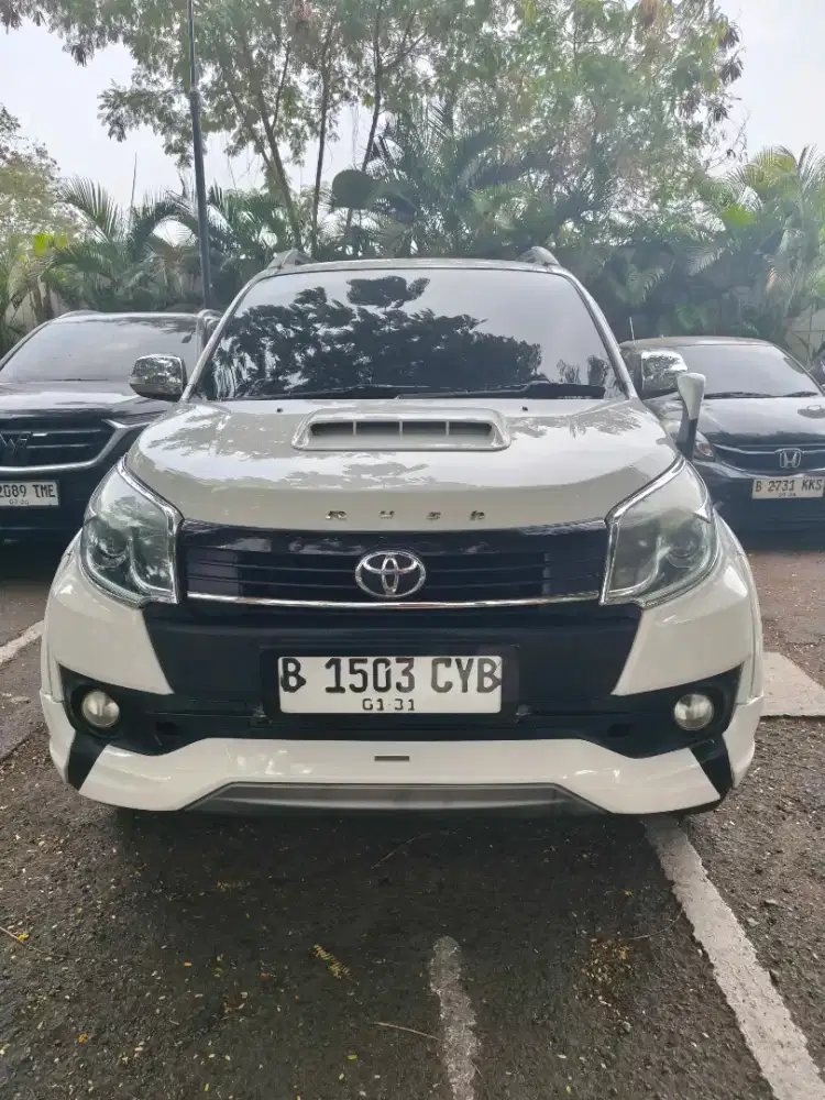 Toyota Rush TRD Tahun 2015 Matic AT 7 seater