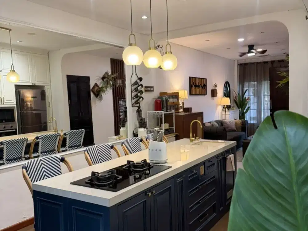 Rumah 3 Lantai di Taman Palem Lestari - Cengkareng - Jakarta Barat