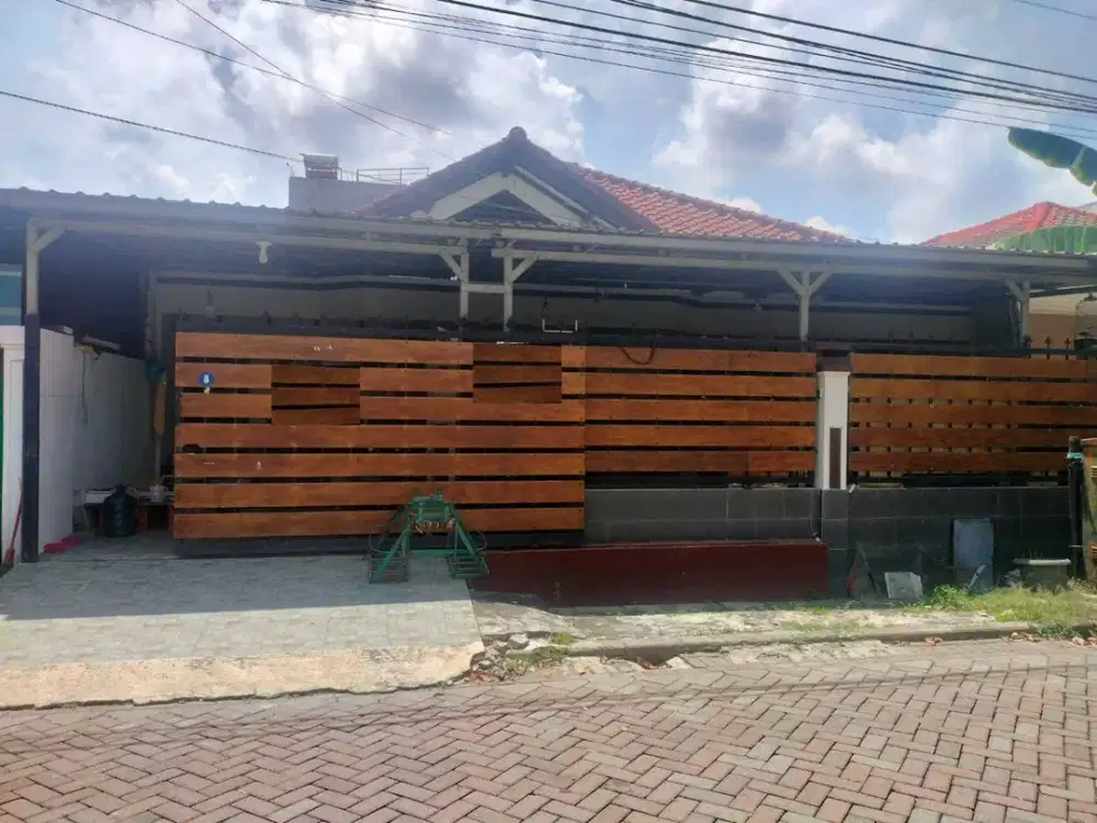 DIJUAL RUMAH SATELIT UTARA SUKOMANUNGGAL SURABAYA RON.A3183