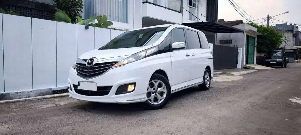 Mazda Biante 2013 Skyactiv Perawatan pribadi