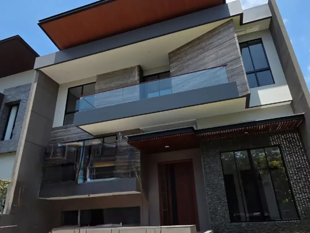 NEW MINIMALIST HOUSE AT LISBON PAKUWON INDAH SBY BARAT 2.5 LANTAI