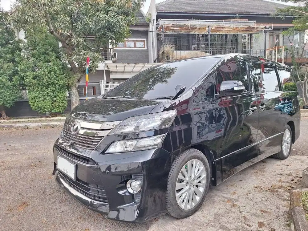 Toyota Vellfire 2.4 ZG At 2014 Black