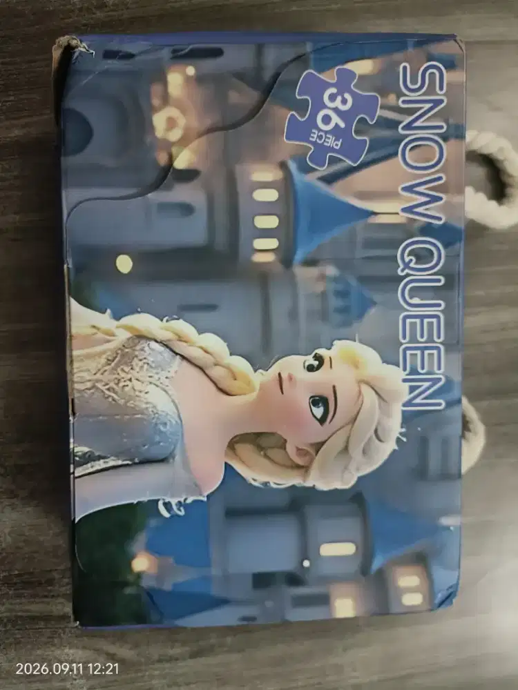 Mainan puzzle elsa