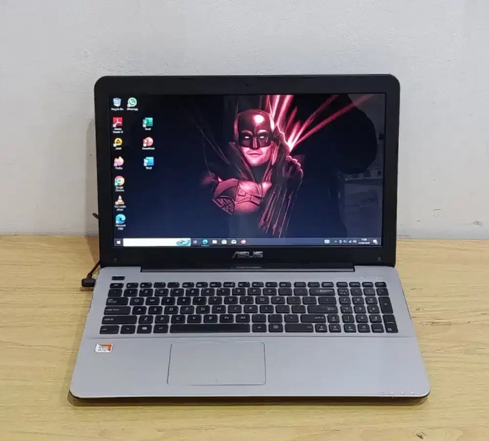 laptop ASUS X555QA/processor:AMD A10-9620P RADEON R5/RAM 4GB/SSD 256GB