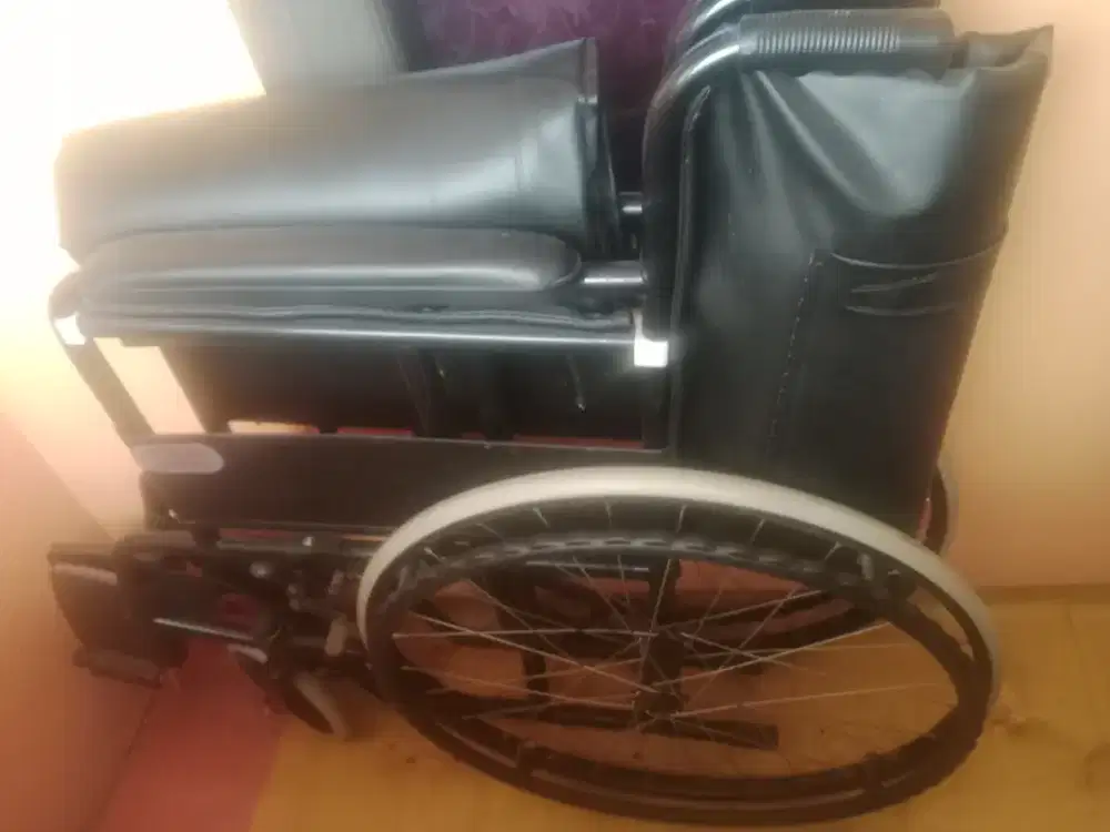 Kursi roda merek gea