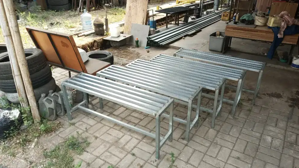 JUAL KURSI BESI MATERIAL KUAT DAN KOKOH SERTA MINIMALIS !!
