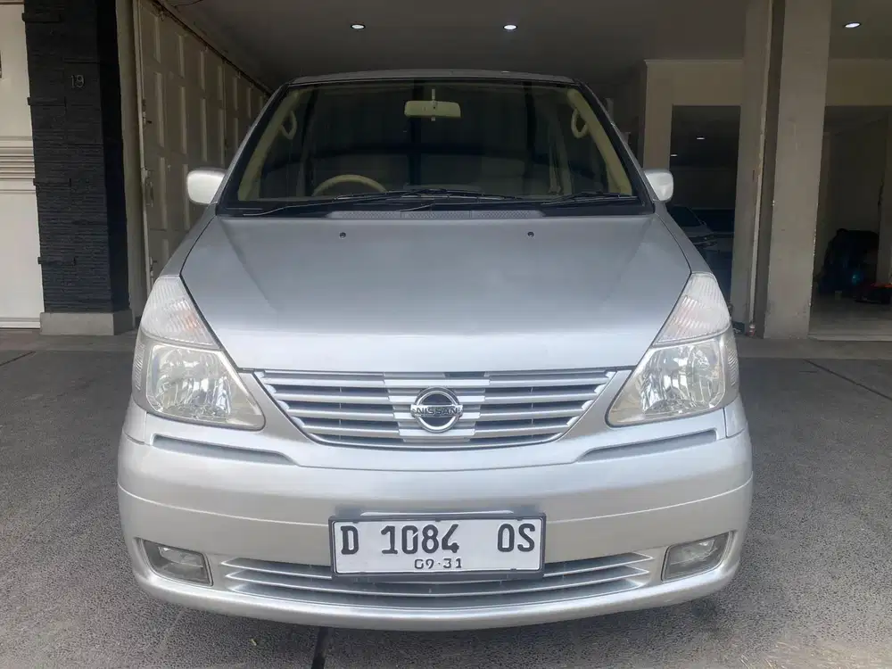 Nissan Serena 2.0 A/T 2011 Silver (D) Low KM Pajak 1 Tahun a.n Sendiri
