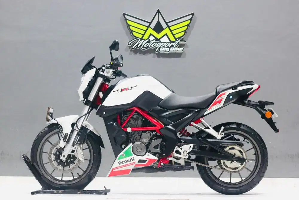 Benelli TNT 250 mulus low oddo ninja 250 KTM Duke250 Z250 CBR250