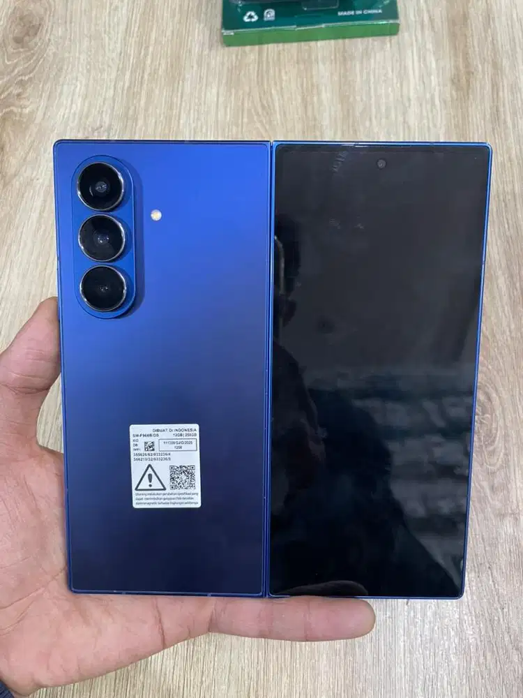 Samsung Z Fold 7 12/256 GB Fullset Garansi Februari 2027