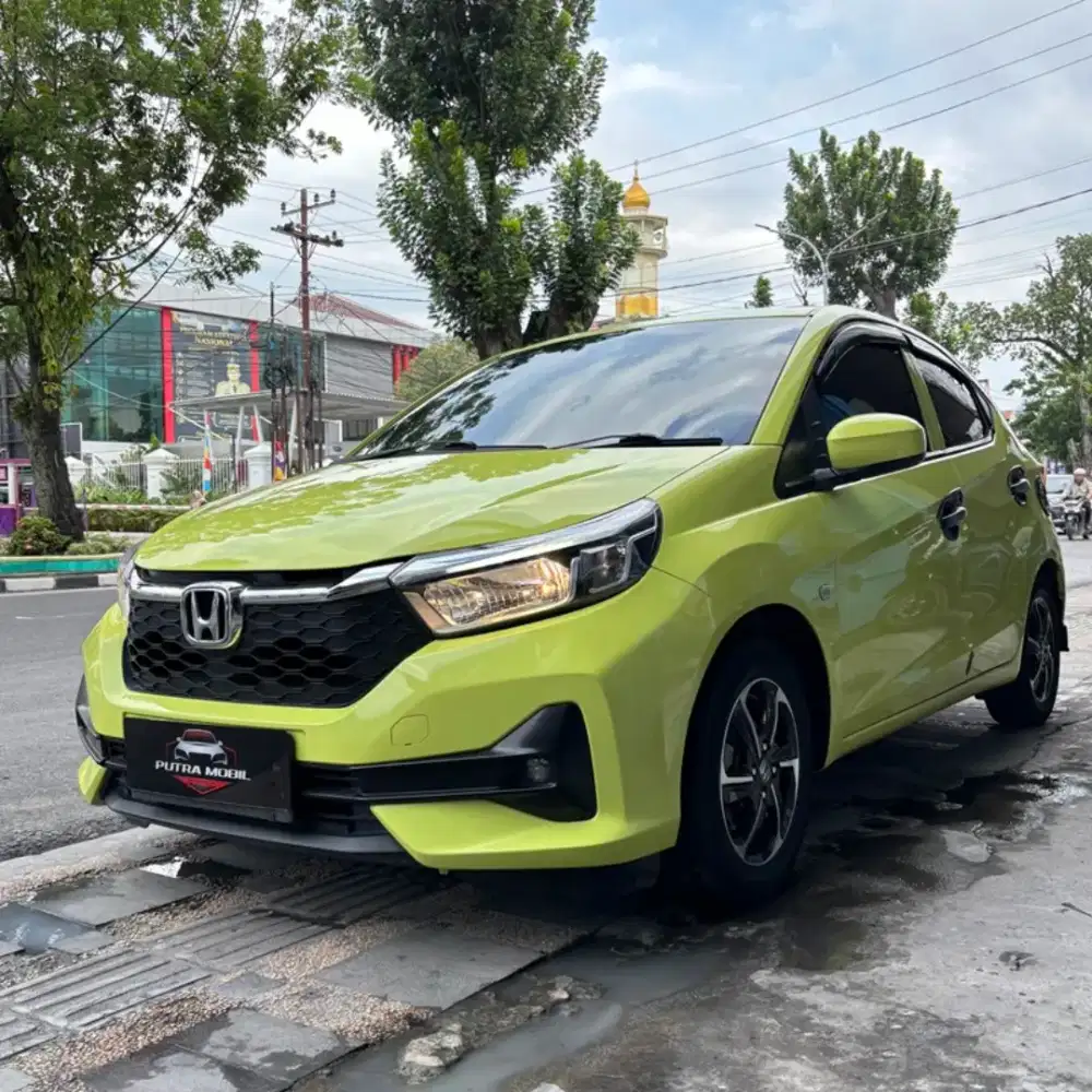 Honda Brio Satya 1.2 E Facelift CVT 2024 Yellow Lime