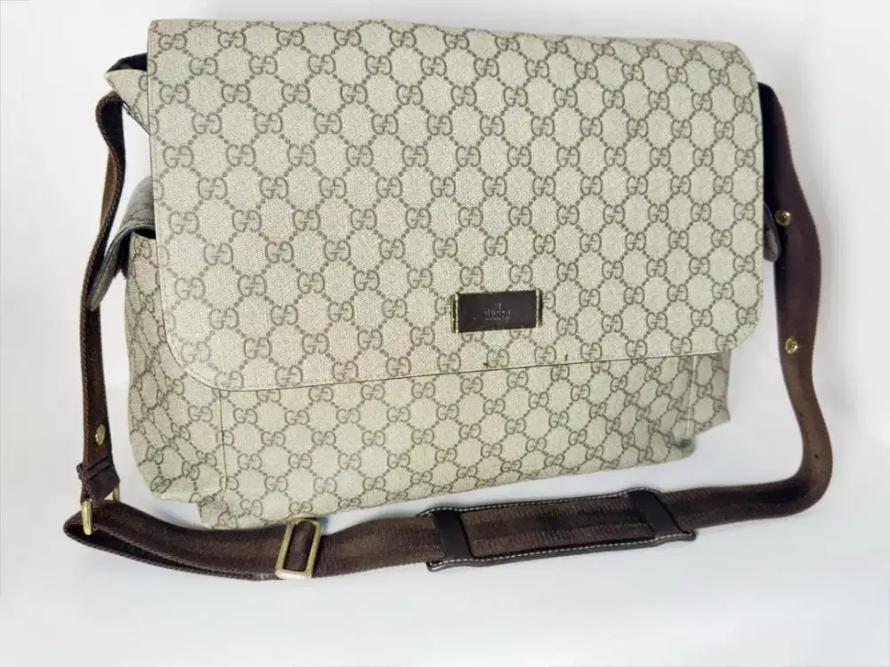 Authentic Gucci GG Monogram Messenger Bag/Diaper BagBeige Brown Flap