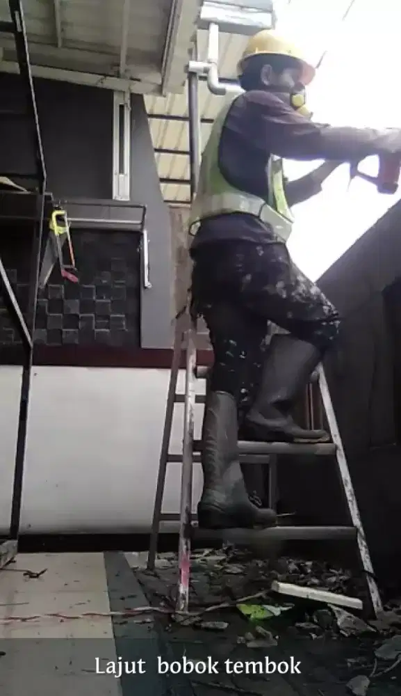 Jasa tukang bangunan harian maupun borongan