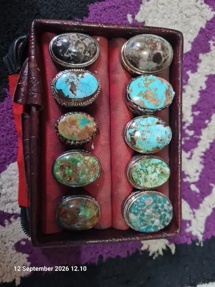 Batu Pirus Persia